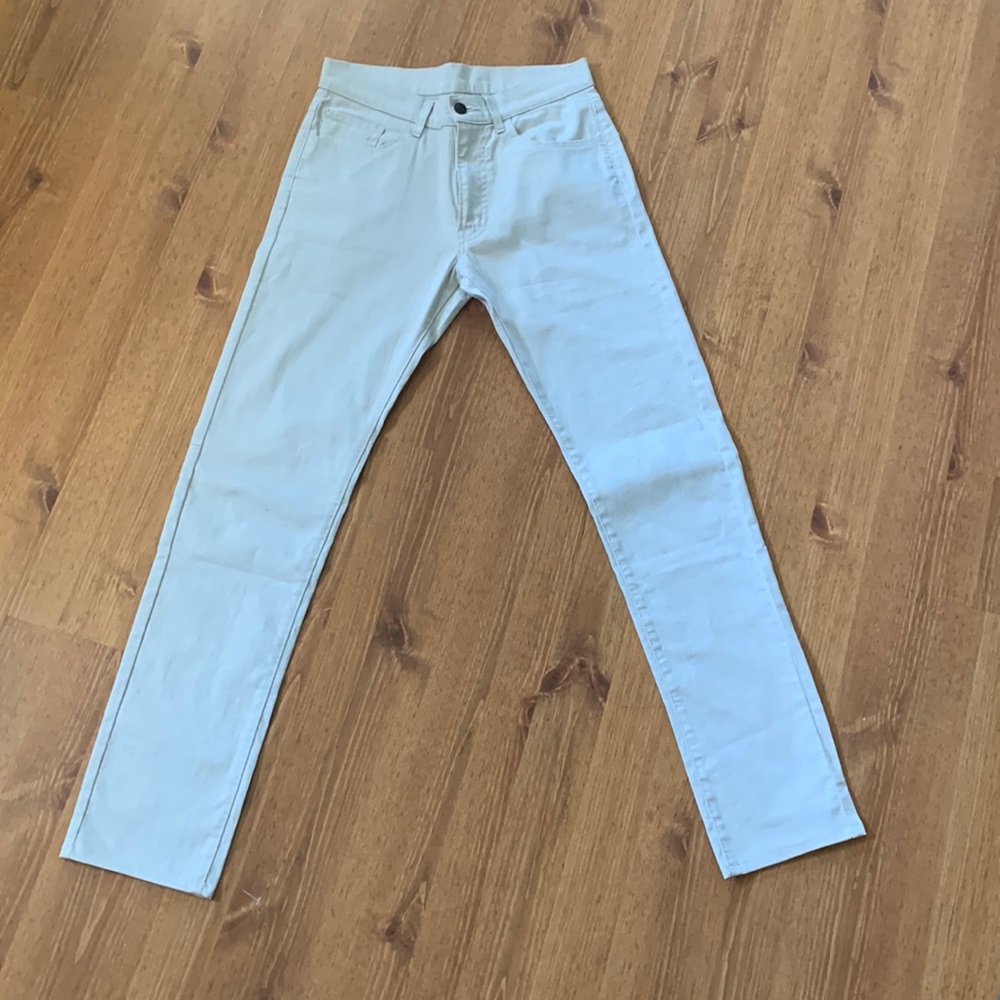UNIQLO WHITE STRECH PANT 28x30
